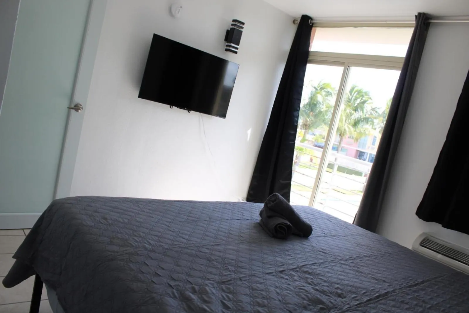 San Juan Airport Retreat With A Pool Apartment  San Juan
